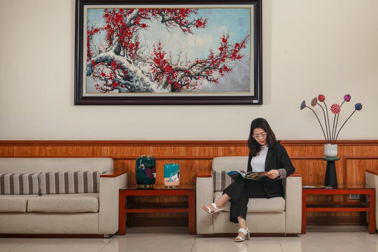 A25 Hotel - 705 Lac Long Quan Hanoi Exterior photo